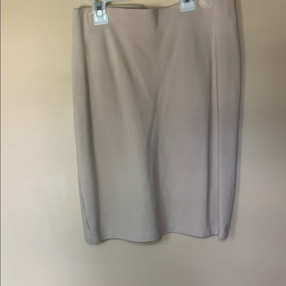 Nude forever 21 skirt !🤩 - Picture 6 of 6